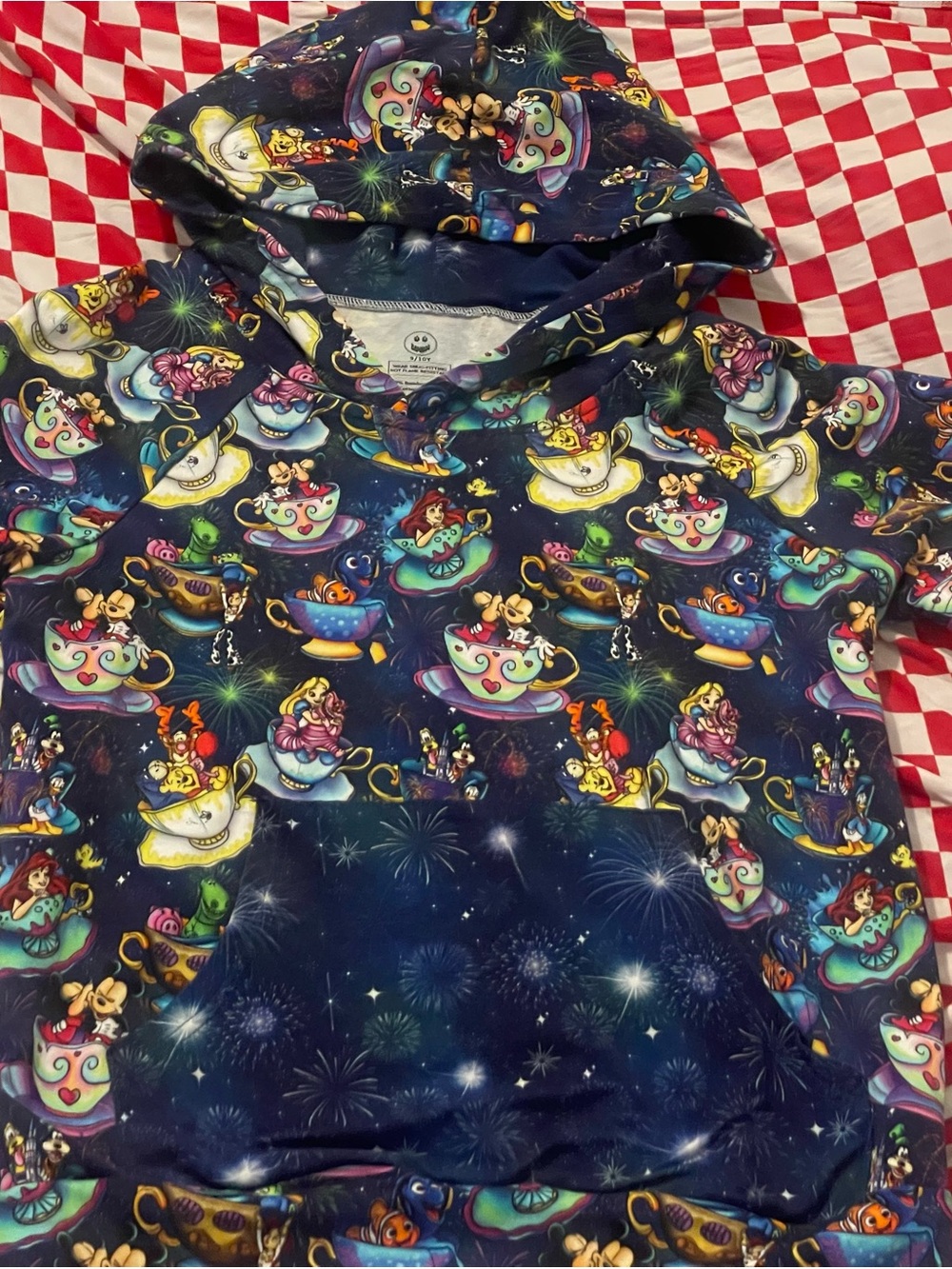 BAMBOO DISNEY TEA CUPS HOOD TEE